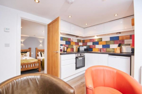 Number 57 - Self Check-In, Self-Catering Apartment for East Midlands Airport